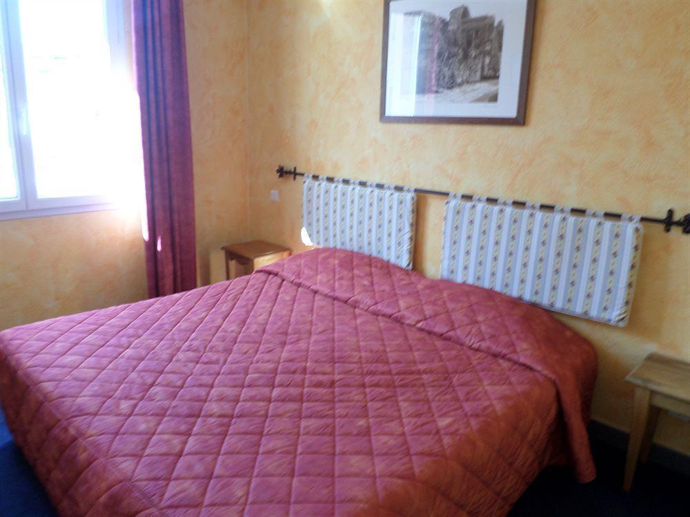 Brit Hotel Acacias อาร์ลส์ ภายนอก รูปภาพ