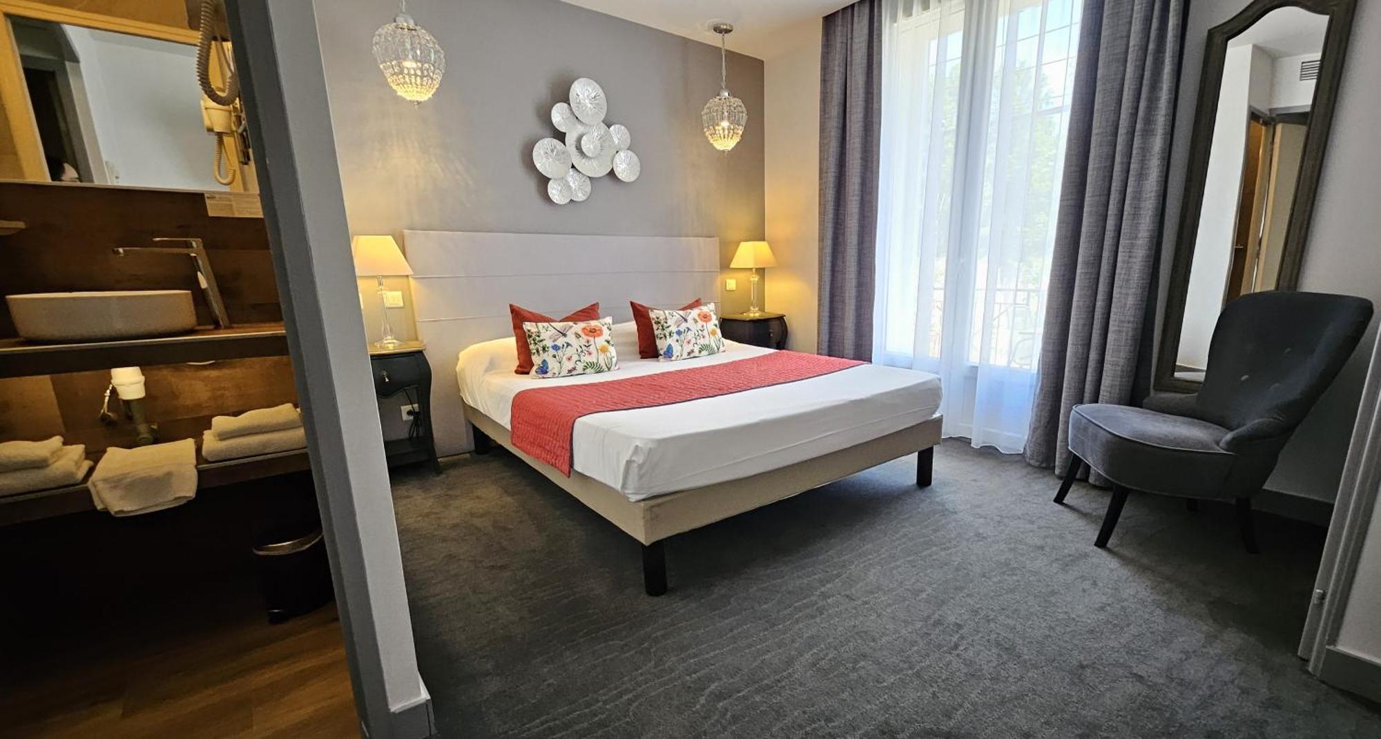 Brit Hotel Acacias อาร์ลส์ ภายนอก รูปภาพ