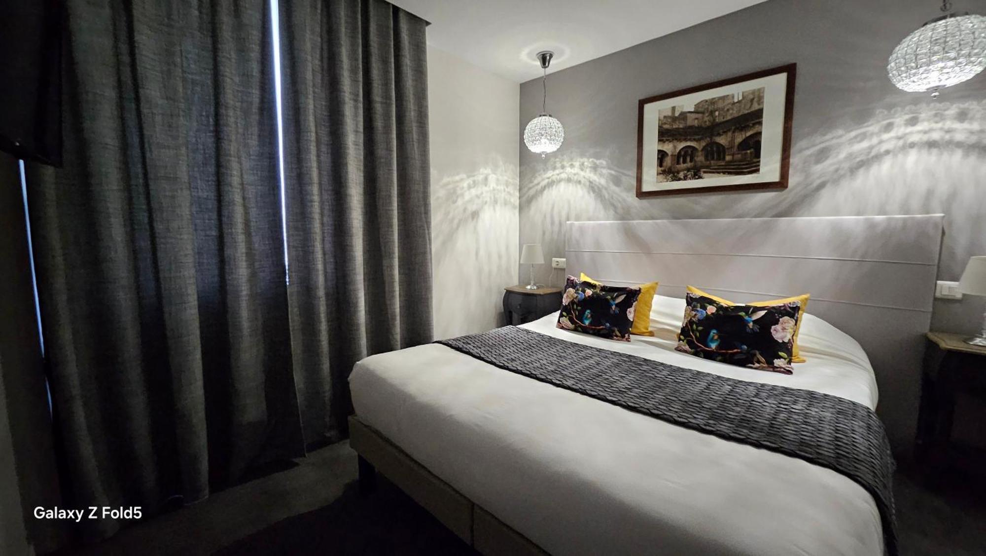 Brit Hotel Acacias อาร์ลส์ ภายนอก รูปภาพ