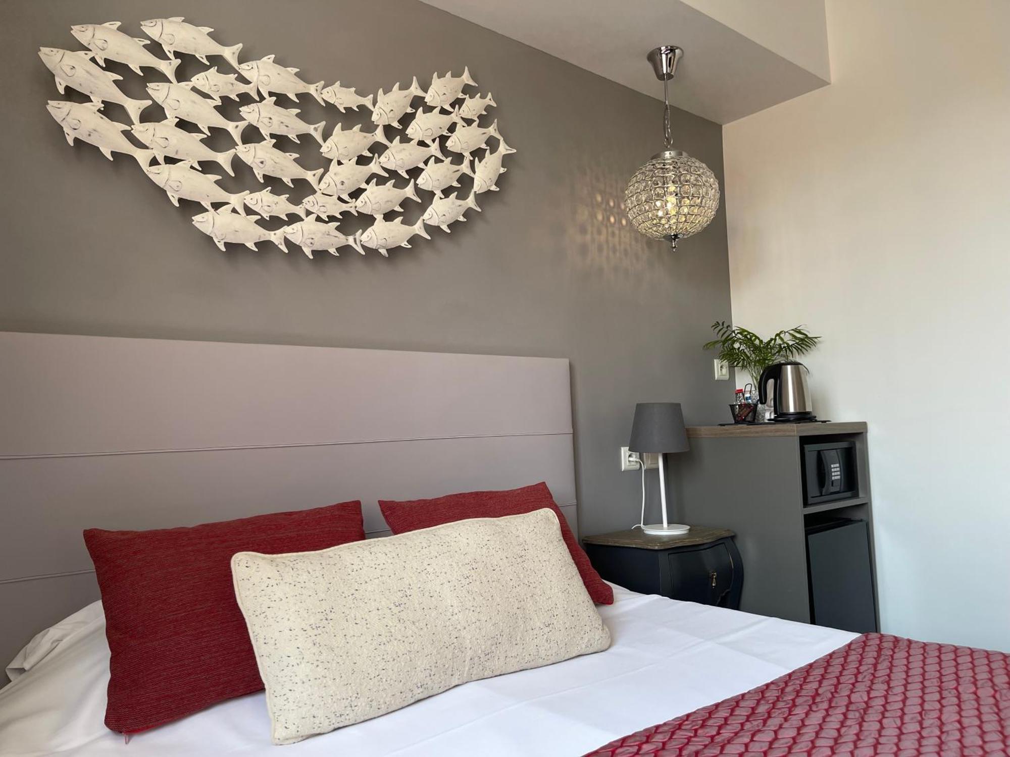 Brit Hotel Acacias อาร์ลส์ ภายนอก รูปภาพ